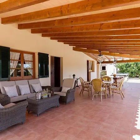 Villa Baster *